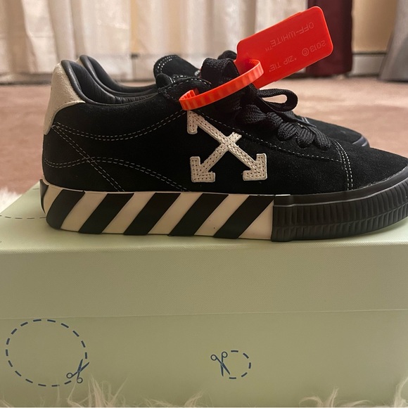 Off white Low Vulcanized - Picture 2 of 7